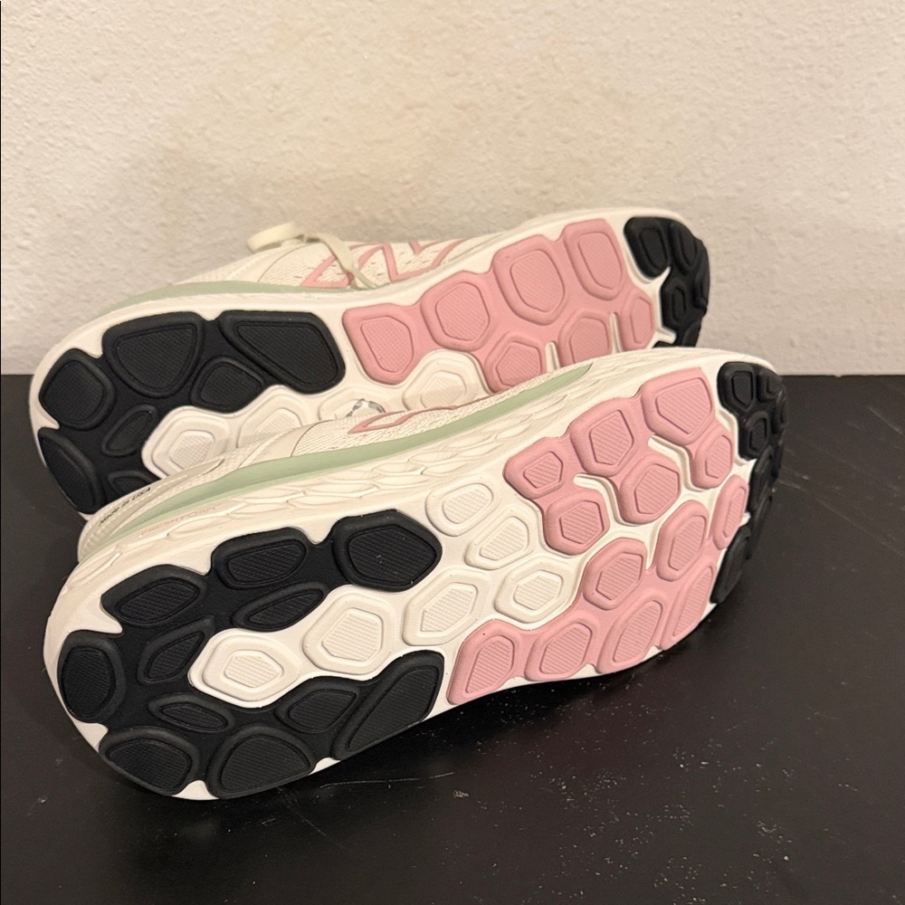 New Balance Women's Beige and Pink Sneakers - Picture 7 of 7
